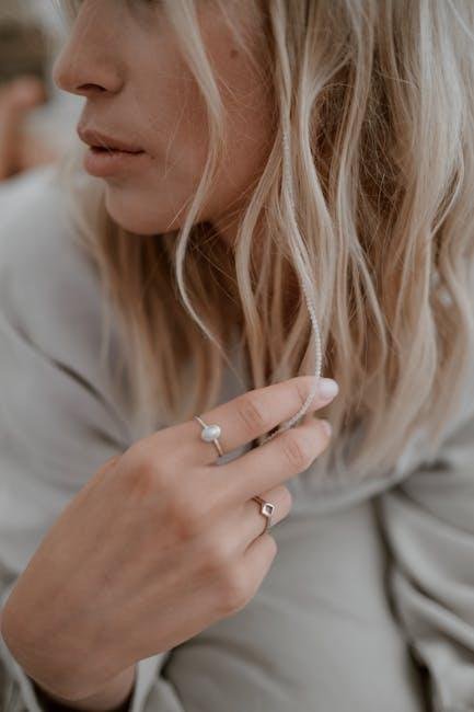 Accessorizing Wisely: Elevating Your Neutrals with the Right‍ Pieces